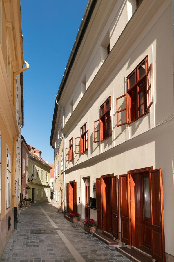 Foter Rezidencia Apartment *